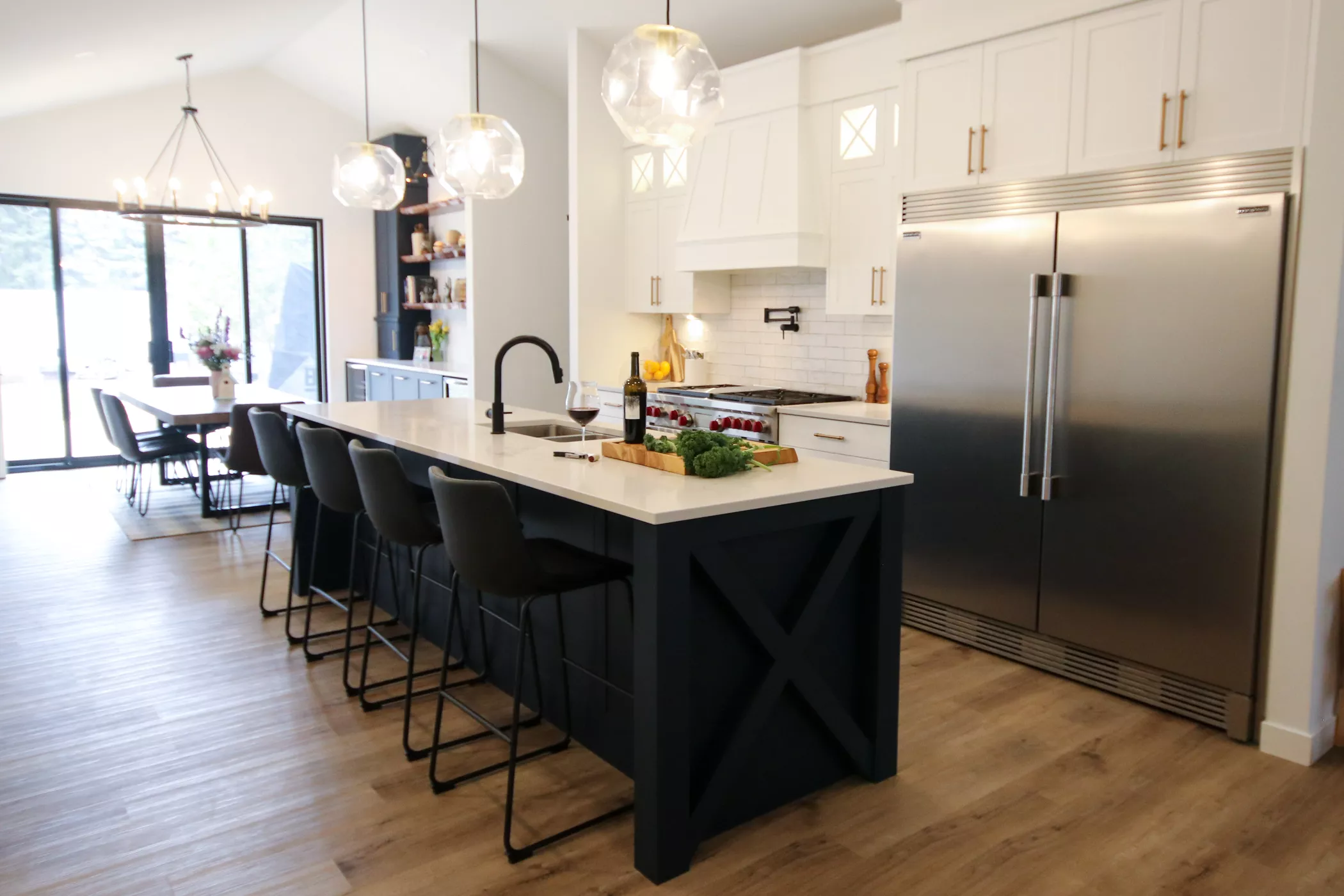 Hinge Designs Saskatoon Kitchen & Bath Design &