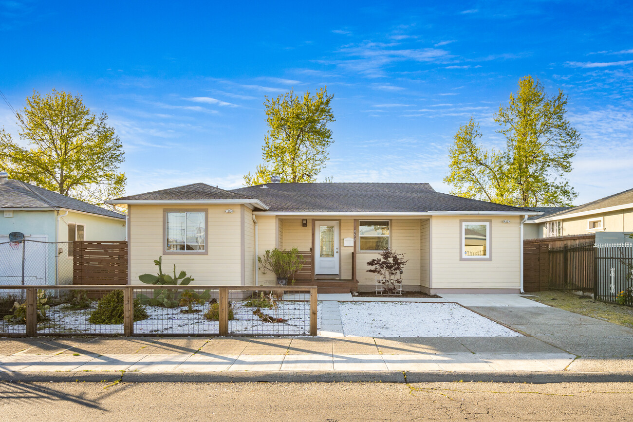 Luxe Realty Group Home Buying. Home Selling. Property Investment.