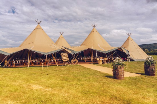 Tipi wedding photo
