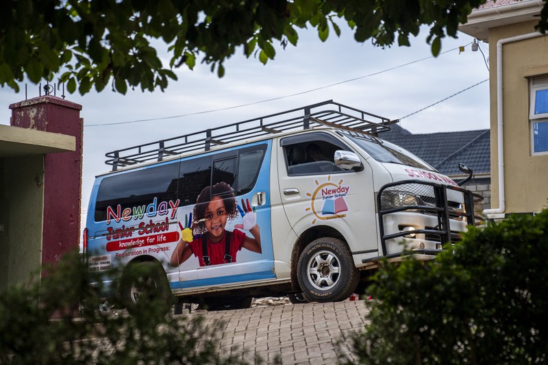 Stream of Life - Uganda - Schulbus