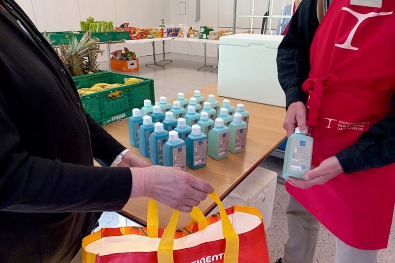 Projekt Schweiz - SapoCycle - Abgabe Seifen bei Tischlein deck dich