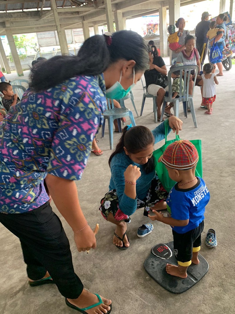 Verein Nexuba - Bali - Gewicht bei Kindern bestimmen