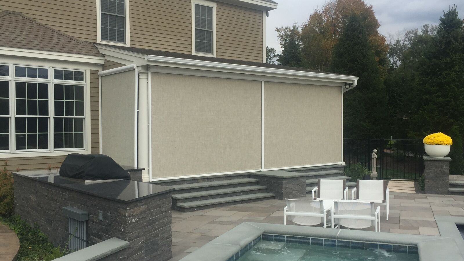Motorized Retractable Screens