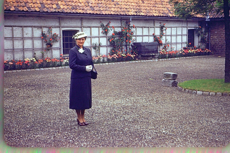 Granny at Leedal