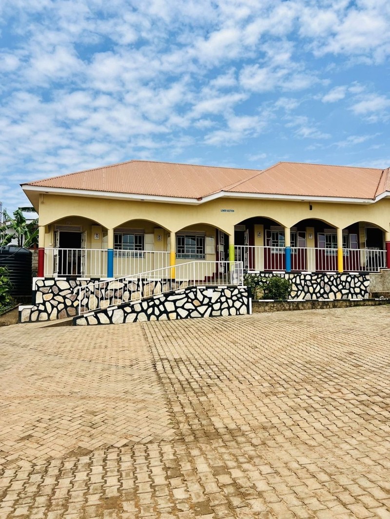 Stream of Life - Uganda - Newday Academy Schulhaus