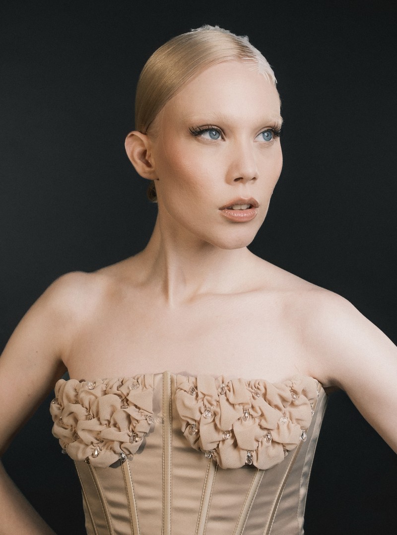 Photographer: Tan Vuong @twision 
Makeup: Sanni Sääski @sannivalpuri 
Hair: Sanna Thelin @sanna_thelin + team: @cityhairhelsinki , @styled.bylinda , @katariina.vs , @tuulajaaskelainen 
Bts photographer: @angeliina.gg