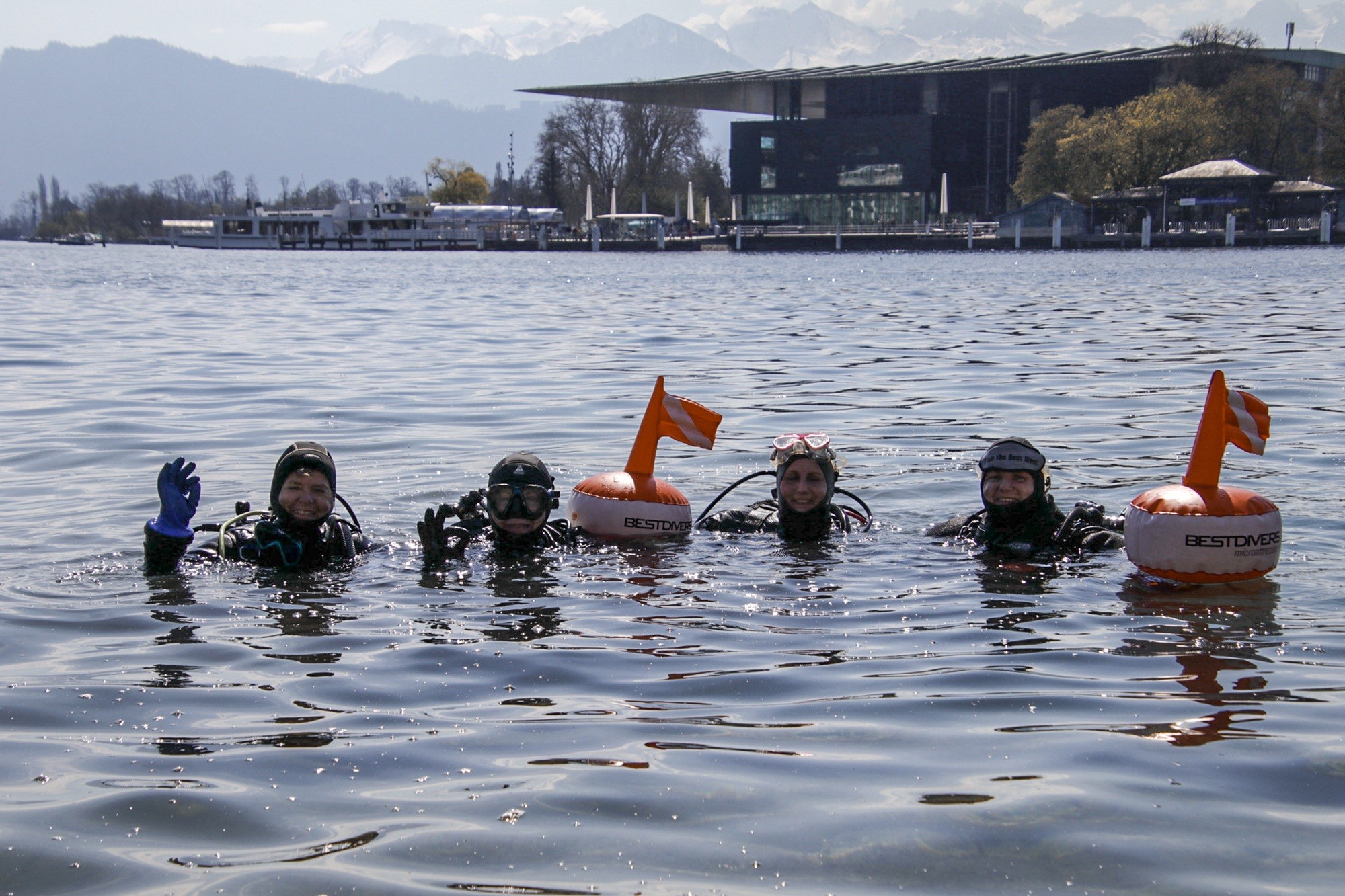 Abfalltaucher Schweiz - Cleanup lake Lucerne