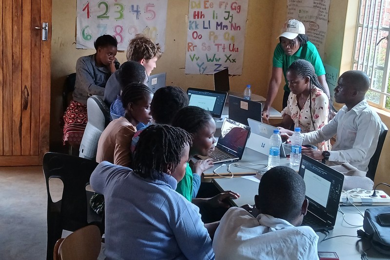 Malawi – Zikomo Foundation - Laptops für Lehrer
