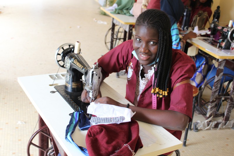 senegalhilfe.ch - Senegal - Vocational training as a seamstress