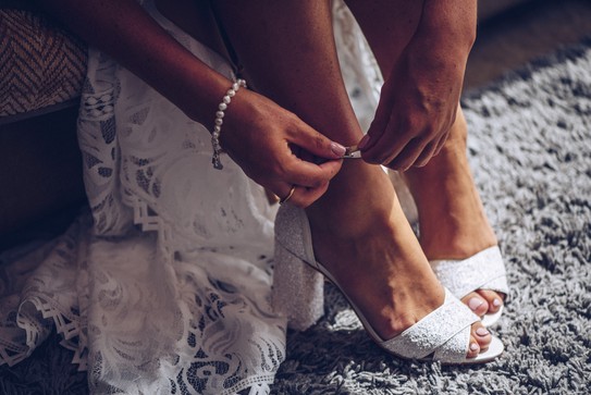 wedding shoes photography