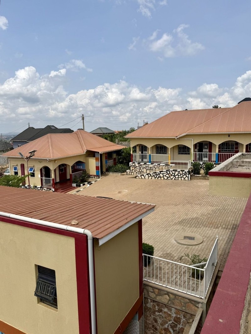 Stream of Life - Uganda - Anbau Newday Academy Schule