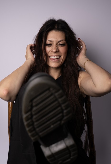 Hi, I’m Roxy Martinez — your go-to hair & makeup artist for that next-level glow. At The Roxy Experience, I blend luxe textures with effortless style across Southern California, crafting looks that feel as good as they photograph. With an eye for detail and a passion for elevating your natural beauty, I’m committed to making you feel radiant, confident and camera-ready.

Thank you for being here. Let’s create something unforgettable.