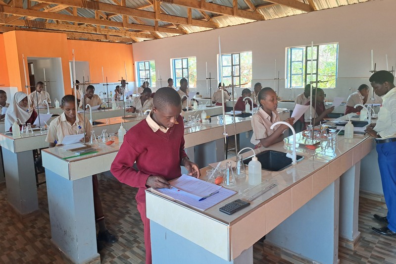 Kenyan Children Help - Unterricht Labor