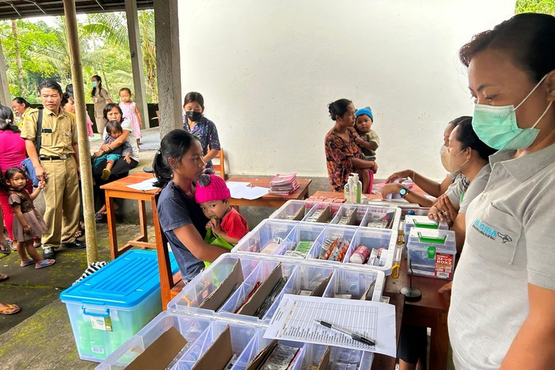 Verein Nexuba - Bali - Verteilung Medikamente